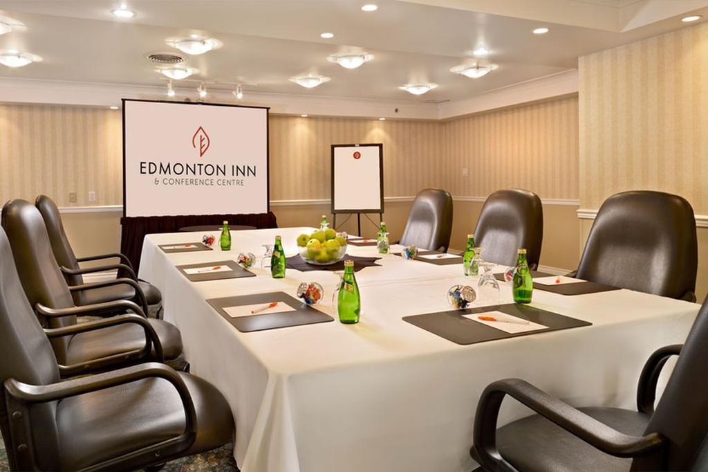 Edmonton Inn And Conference Centre Екстер'єр фото